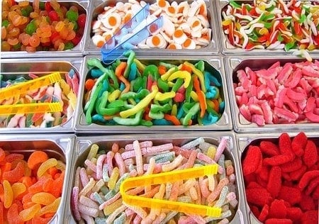 What Food Can Pomeranians Not Eat? (30+ Risky Ingredients) 28 Candy